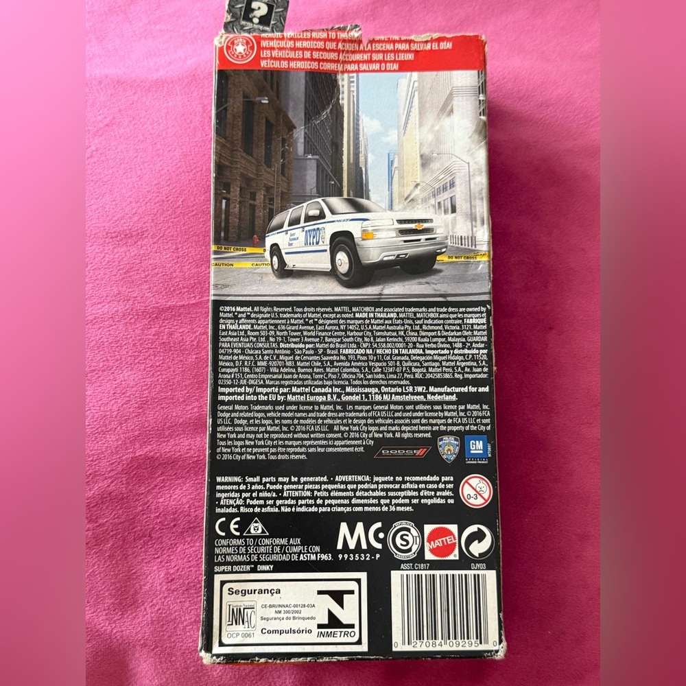 Mattel NYPD Die-Cast Police Vehicle 5-Pack - White and Black - Picture 2 of 5